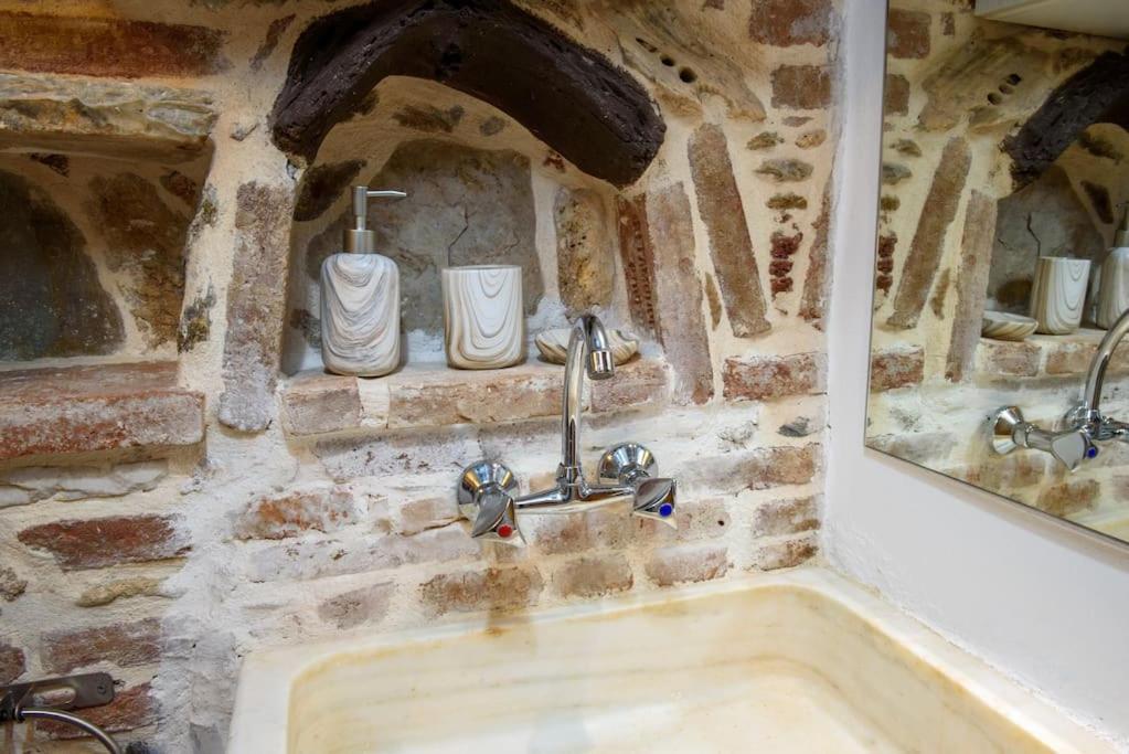 Lavrio Stone House 5 Min From The Centre/Port Apartment Ngoại thất bức ảnh